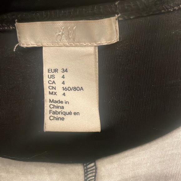 H&M Scuba Jacket - Picture 3 of 9